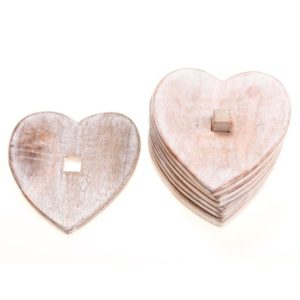 Dřevěné podtácky ve tvaru srdce se stojánkem Sass & Belle